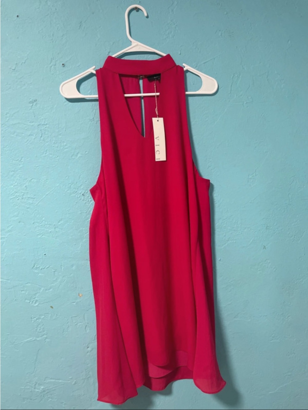 VICI Sleeveless Keyhole Halter dress
